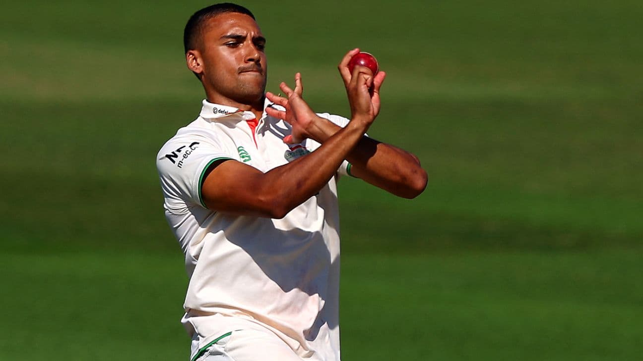 Mike, Holland keep Leicestershire level-pegging in seam-dominant contest
