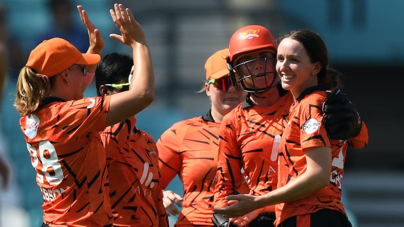 Kate Cross to retire at end of season
