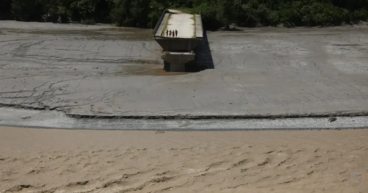 Nepal-Tibet Floods: Glacial Collapse Kills Over 360